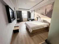 餘干維多利亞假日酒店（琵琶湖米蘭街店） 鄰近琵琶湖公園的酒店