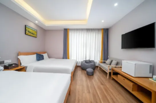 Foshan Qingsongli Homestay (Shunfengshan Park) โรงแรมใน