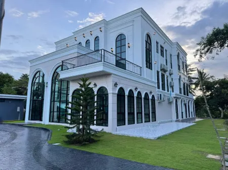 The Target Residence & Resort