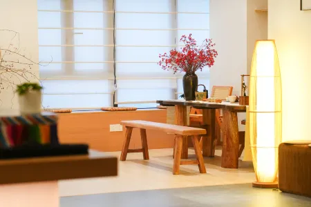 Ciyue · Aesthetics Design Hotel (Guanshanhu Park Guanshan West Road Metro Station Branch) Отели рядом с достопримечательностью «Guiyang Kangyang Vocational University»