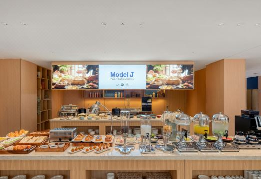 Model J Hotel Jakarta Central Park