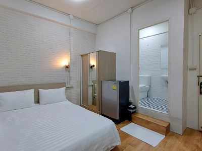 Ze Residence Bang Aor Station near by Yanhee Hospital