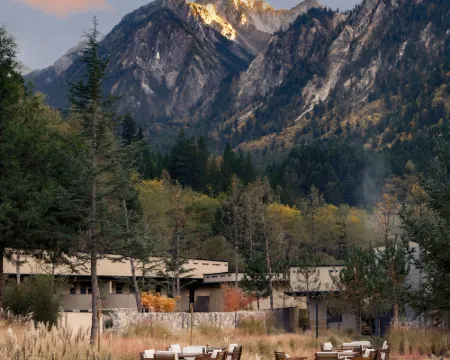 Jiuzhaigou Yangwangxingkong Manor Hotel (Preferred Choice for Overseas Tourists) Hotels in Jiuzhaigou