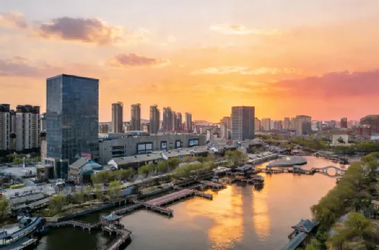 Ruoyu Resort Hotel (Tai'an Old Street Aegean Shopping Park) Hotels near Tai'an Old Street