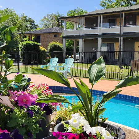 Bucketts Way Motel