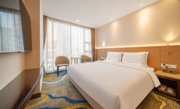 Zhuhai L Hotel (Gongbei Port High-speed Railway Station)