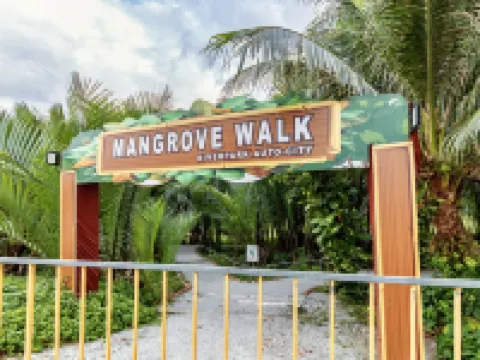Nadi Glamping Suites Hotels in Perai