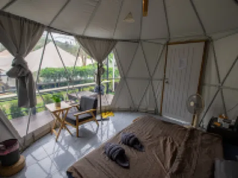 อินทนนท์ เมาเท่น แคมป์ โรงแรมในอำเภอ จอมทอง