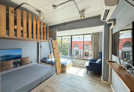 이치반 님만 호텔 전경