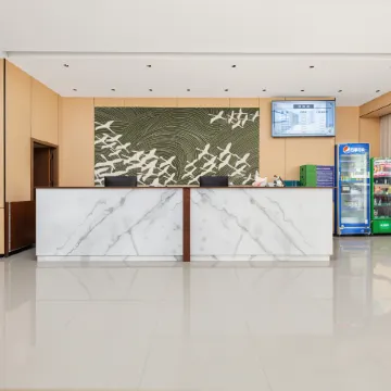 Chibi Lake Holiday Hotel (Xinjiekou Commercial Street) Отели в г. Чиби