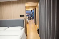 Space Capsule Hotel Bar