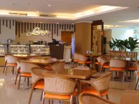 รอยซ์ โฮเทลแอนด์คาสิโน โรงแรมในมาบาลากัต