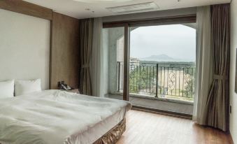 Raon Hotel & Resort
