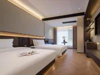Zhangjiajie Yunfu Garden Hotel (Tianmen Mountain Cableway Station Branch) Hotels near Zhangjiajie Hehua International Airport