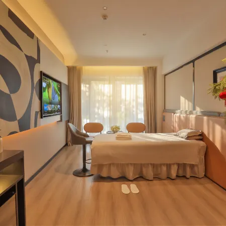 SFEEL DESIGNER HOTEL(Old Town of Lijiang Store)