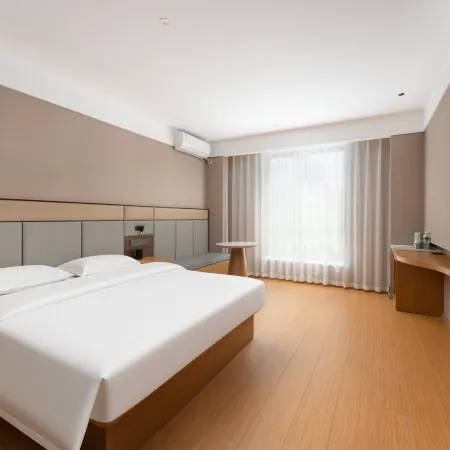 Holiday Lanting · LUXE Smart Audio-visual Designer Homestay