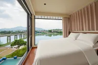 Taohua Tan · Riverside Pool · Wuhuyou Chinese Inn - 2-Sterne
