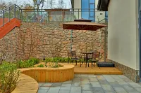 Kongtong Mountain Retreat · Luxury Hideaway - balcón