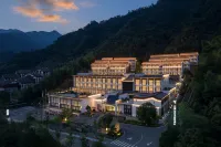 Sanqingshan Junlan Resort Hotel (Eastern Jinsha Cableway)