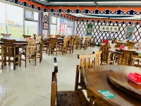 Zhongdu Jixiang Sanbao Yingpan Hotel - فطور