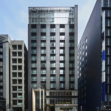 Daiwa Roynet Hotel Tokyo Kyobashi Premier Отели рядом с достопримечательностью «Конгресс-центр Square Nihonbashi»