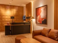 Unison Residences - The Harmony Hoteles cerca de Lago Trúc Bạch