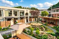 Jingli Courtyard Homestay (Huangguoshu Avenue Branch, Anshun) - مطابخ