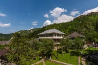 Tau Shyraq - Mountain view