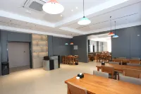 Yuyang Smart Hotel (Grassland Sky Road) - parking