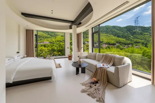Wuyu·River | Family-Friendly Stream Trekking Luxury Homestay - vue sur la montagne