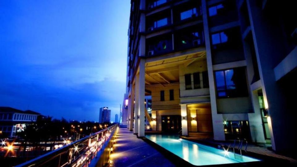 Mandarin Plaza Hotel