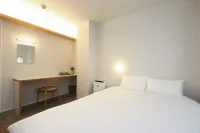 E10 HOSTEL - Hostels