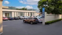 Love City BOYA Hotel - parking