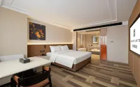 MEHOOD LESTIE Hotel (Jiangyin Nanmen Bausch & Lomb Branch) - Parking