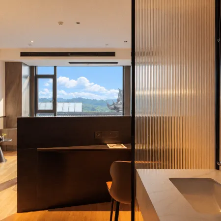Leshan L Private Soup River View Hotel · City Vacation