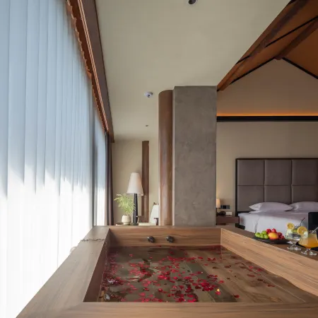 Lan Yue Hot Spring Garden Hotel