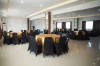 Horison Inn Artha Kencana Makassar Hotel - parking
