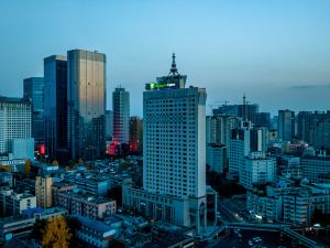 Holiday Inn Express Chengdu Tianfu Square (Kuanzhai Alley)