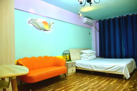 Baicheng Platinum Times Rizu Apartment Отели в г. Байчэн