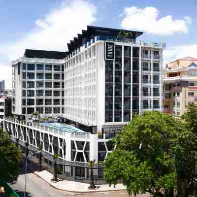 TRIBE Phnom Penh Post Office Square Hotel Exterior