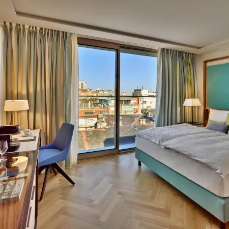 EST Grand Hotel Savoy