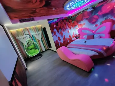 Juhao Romantic Theme Homestay (Songgang Branch) Hotels in Nanhai film and Television City