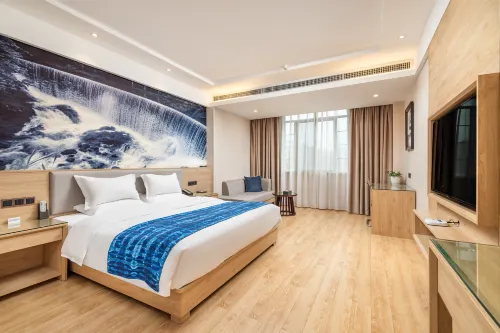 Xiyuan Jinrun Hotel (Longli North Station)