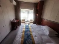 Longshan Kunming Apartment