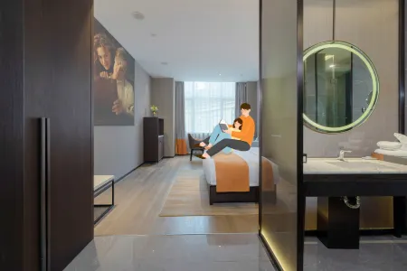 Xiyue Hotel (Guang'an South Railway Station) Отели рядом с достопримечательностью «Deng Xiaoping Former Residence Museum»