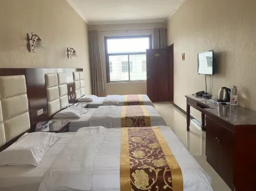 Hongyunlai Hotel Hotels in Huachi