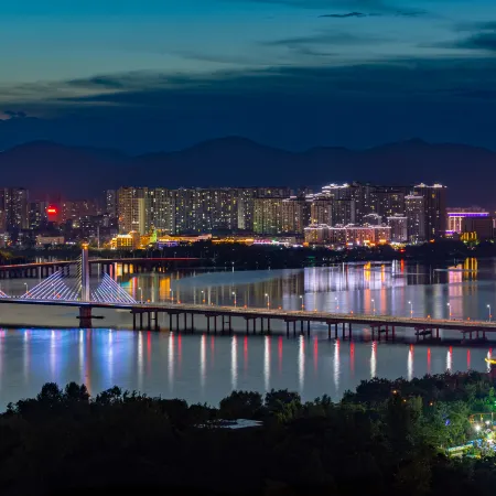 Wanda Yi,Yangxin