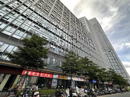 Qiaoqiao Apartment (Xiamen North Railway Station) Отели рядом с достопримечательностью «Xiamengong College»