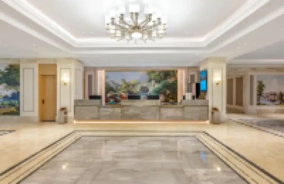 Vienna Hotel (Heze Cao County Wutaishan Road)