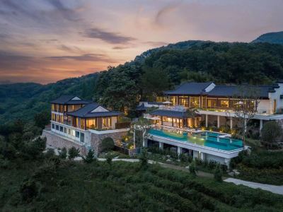 Lianyungang Huaguo Shan ·Wuyunkong